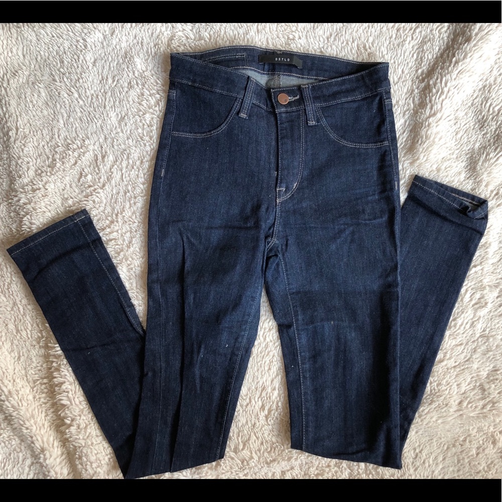 DSTLD NWOT Skinny Jeans in a medium wash